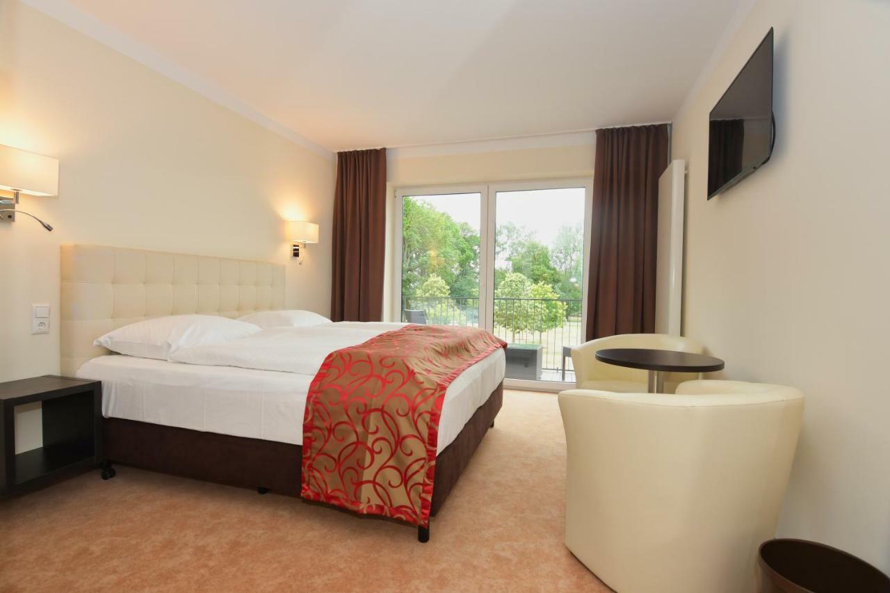 Hotel Am Kurpark Zinnowitz Esterno foto